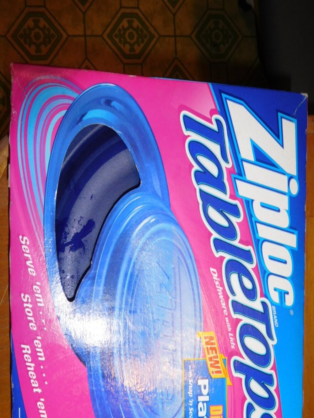 New Old stock Ziploc TableTops Dinner Plates Vintage in package USA made